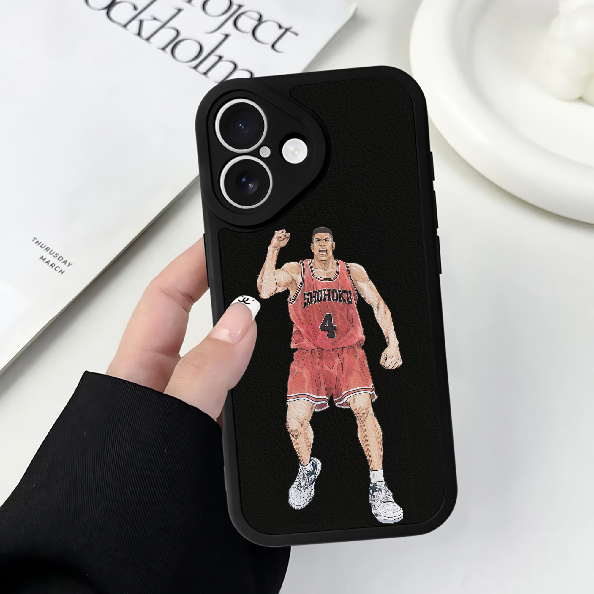 （画像用） SLAM DUNK／スラムダンク 【iPhone 16シリーズ対応】シリコンスマホケース（レザー調） 材質：シリコン